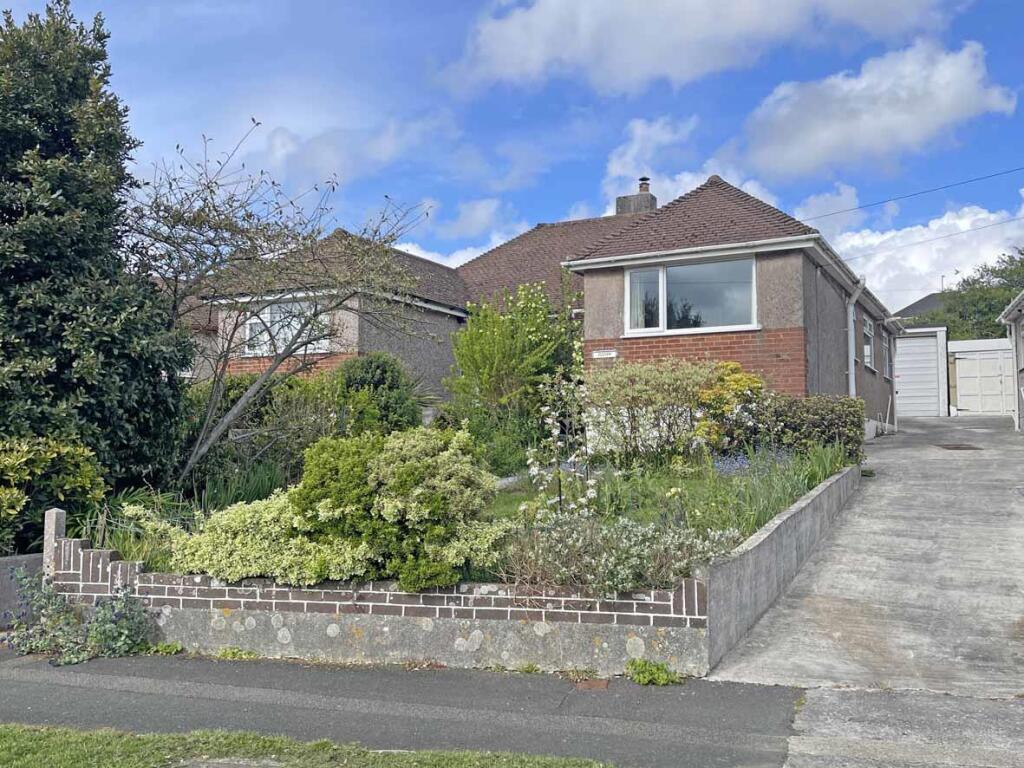 Vicarage Gardens 11 - New Front...jpg