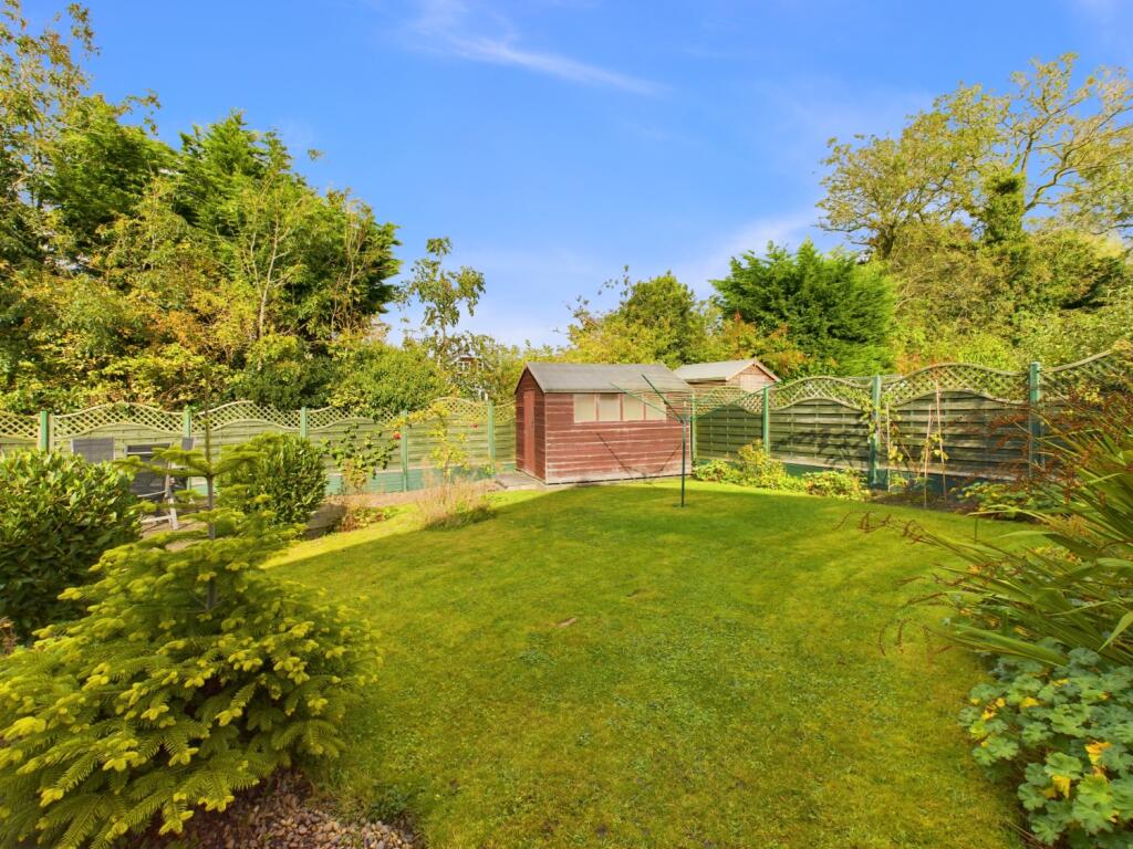 CAM03162G0-PR0165-STILL029