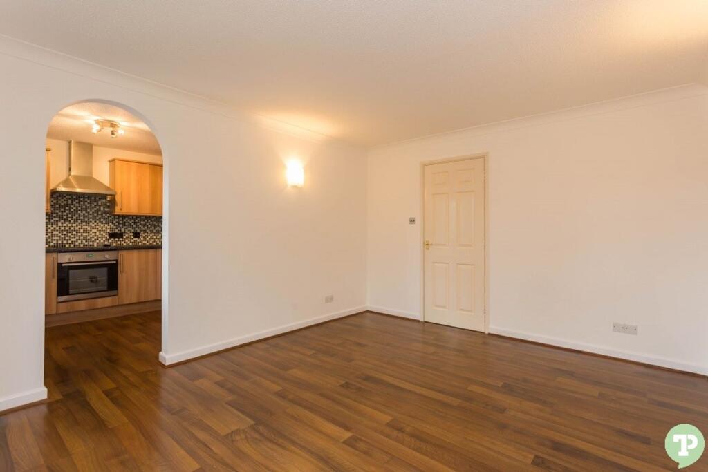 Lounge in to kitchen