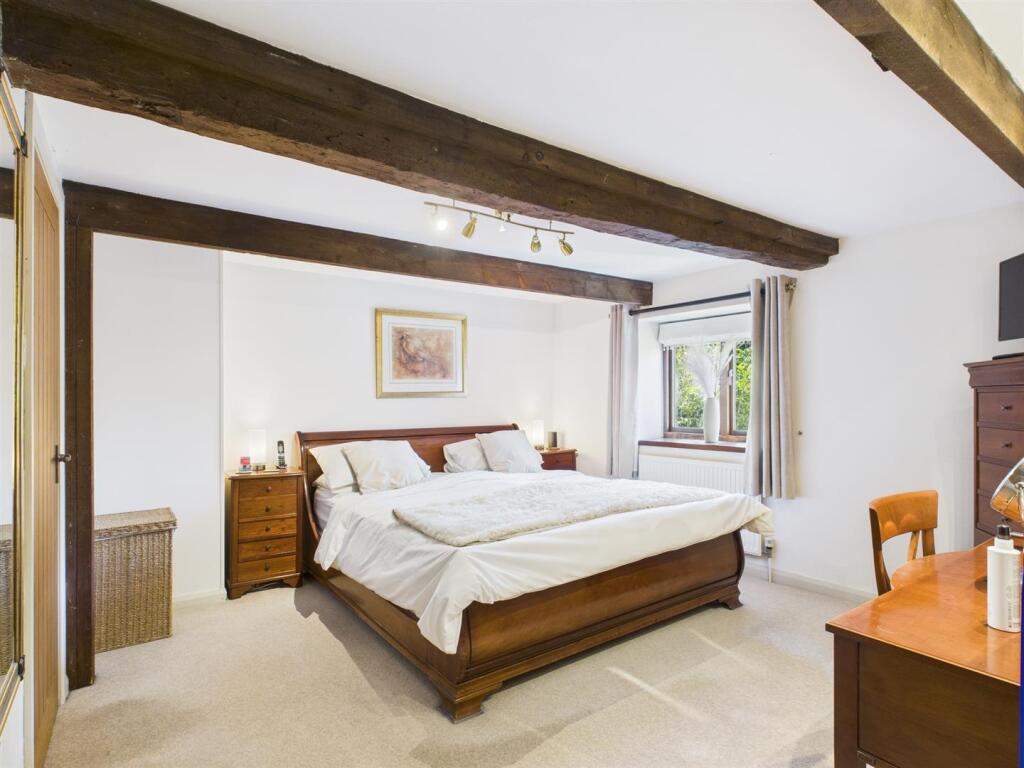 PRINCIPAL BEDROOM