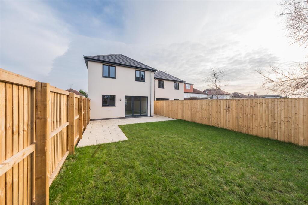 94 and 96 Pipers Lane-034.jpg