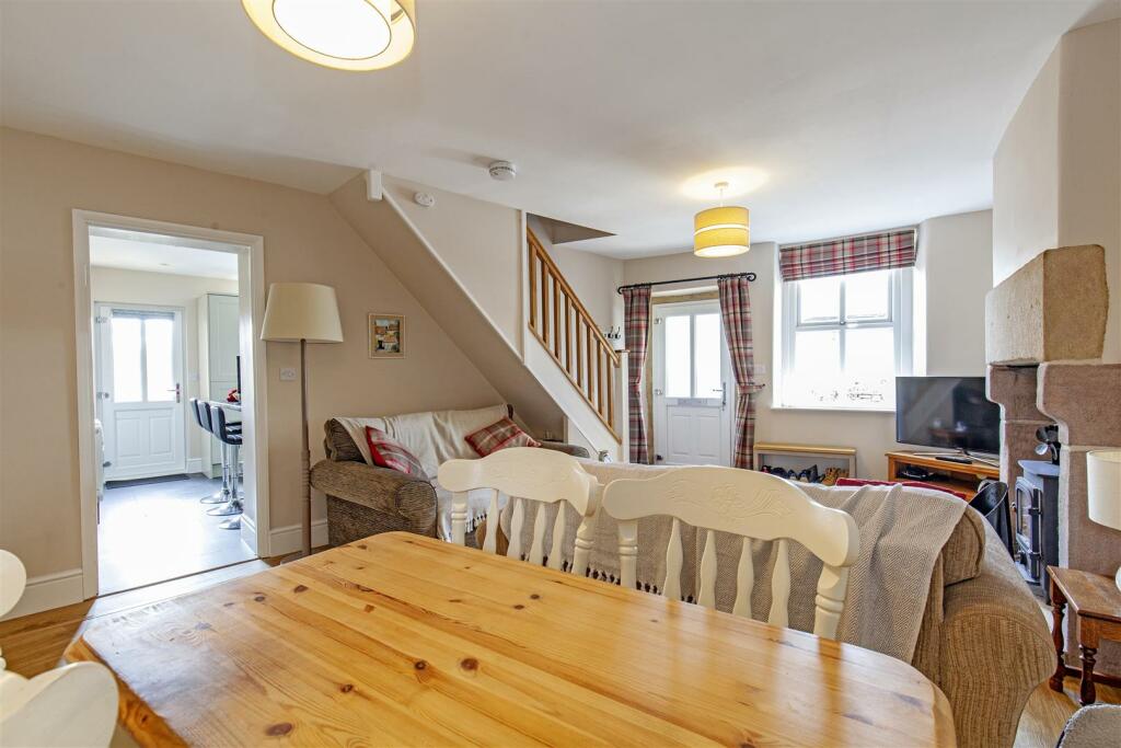 Reception Room-2.jpg