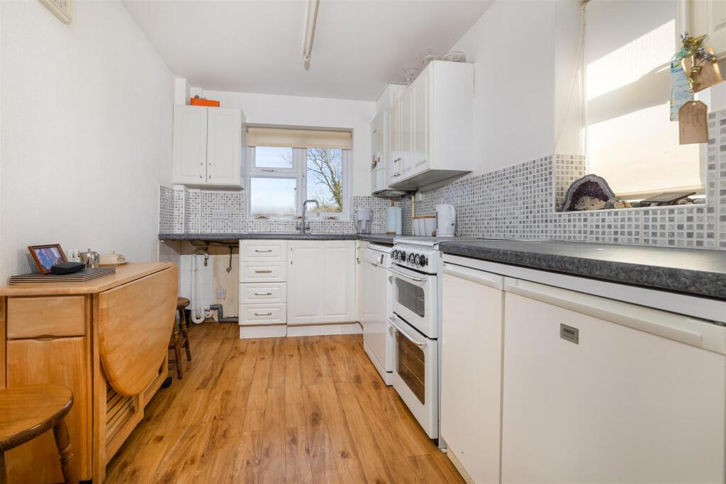9 Holly Close, Moira