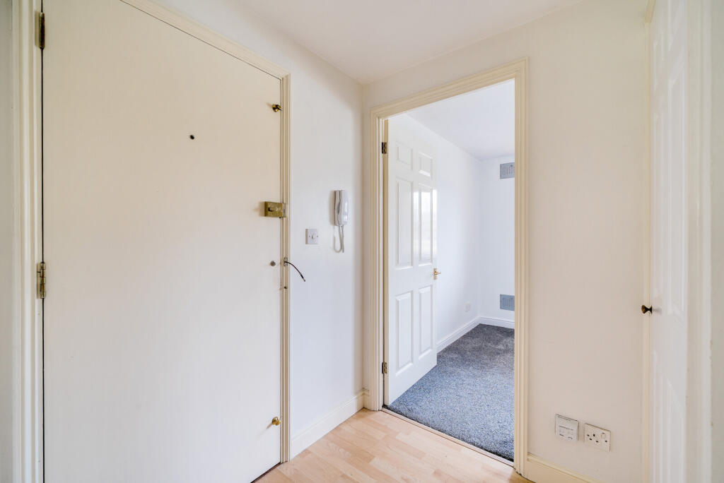 1396812-8-695f750...