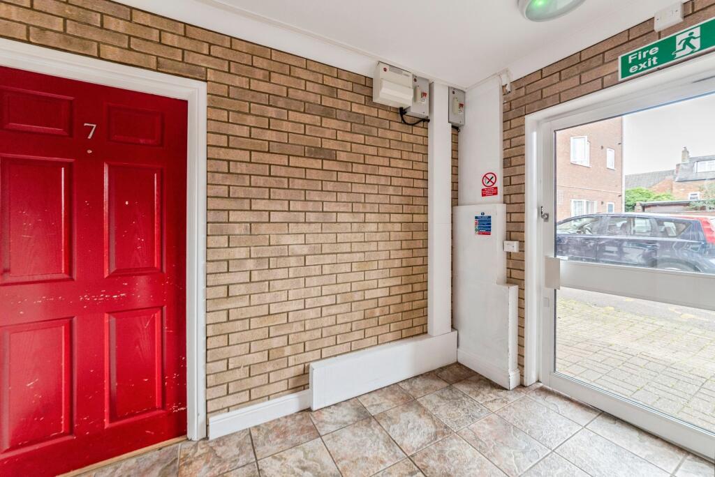 7_university_court-23