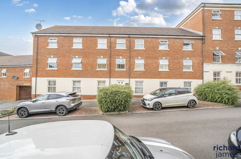 0de27b3f928e4859a87239e92b7d0731