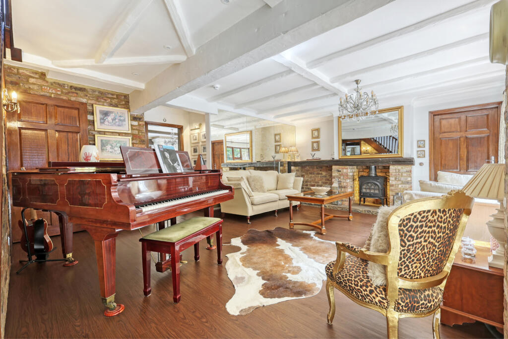 Entrance/Reception