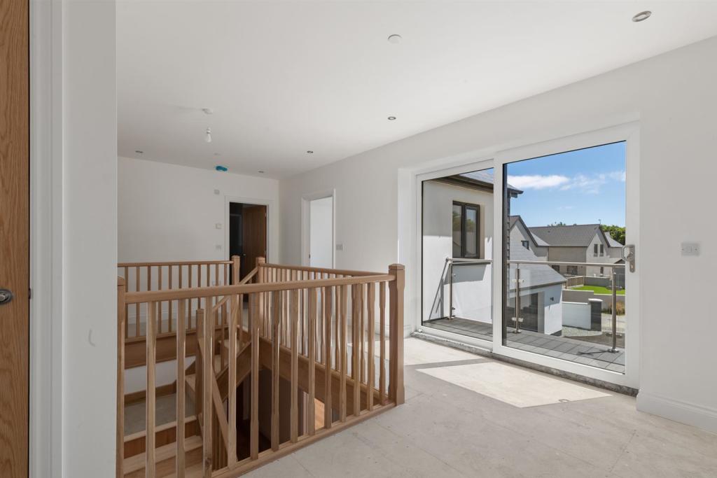 8 Ashmoor Gardens WWP - Final Edits-22.jpg