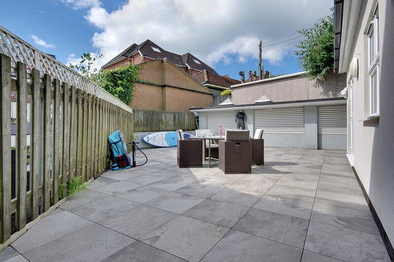 Private Courtyard/Garden