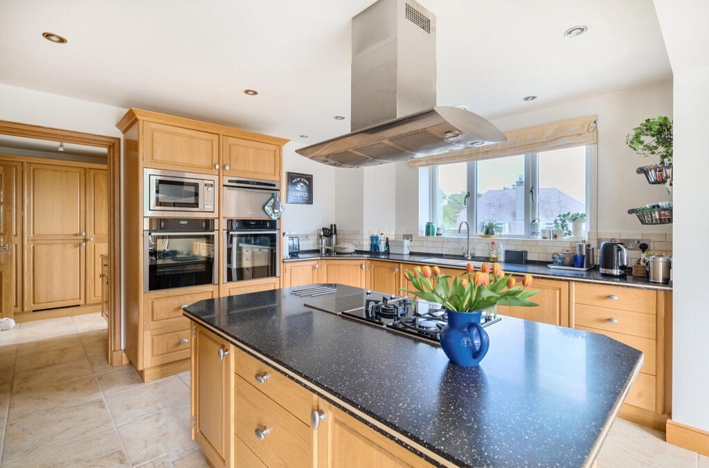 36-681badc063a87-...