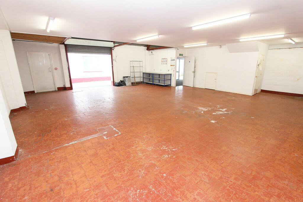 Station Roadabcde...