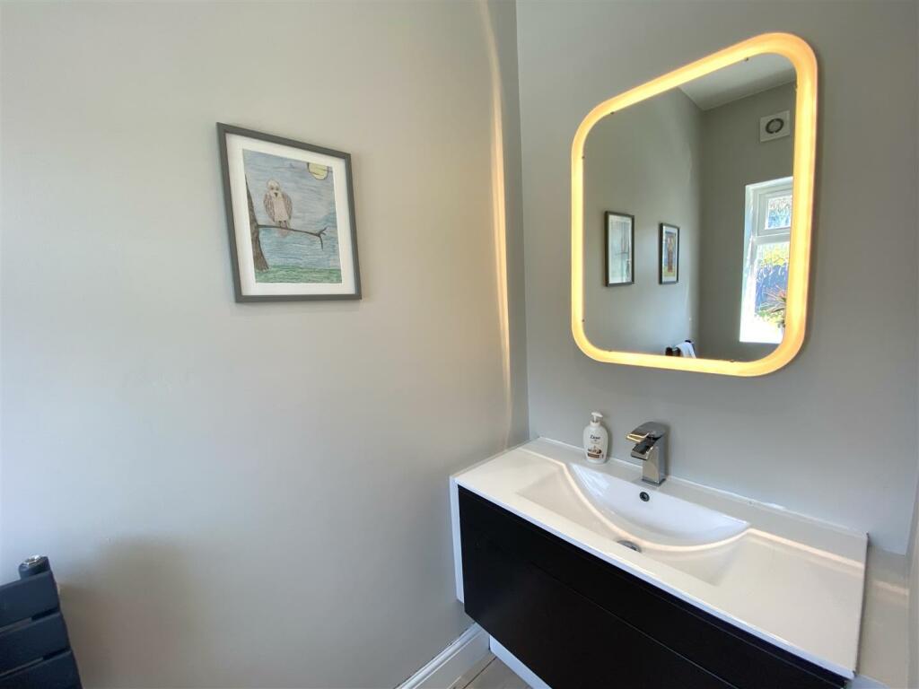 CLOAKROOM/WC