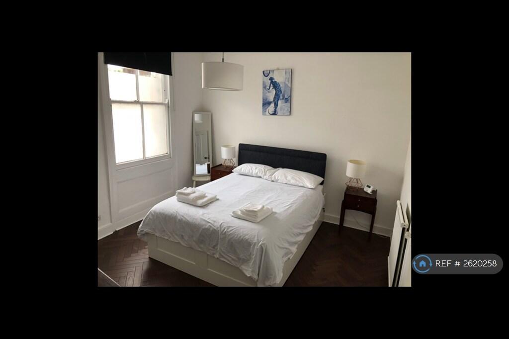 Bedroom (*New Bed Prior To Tenancy)