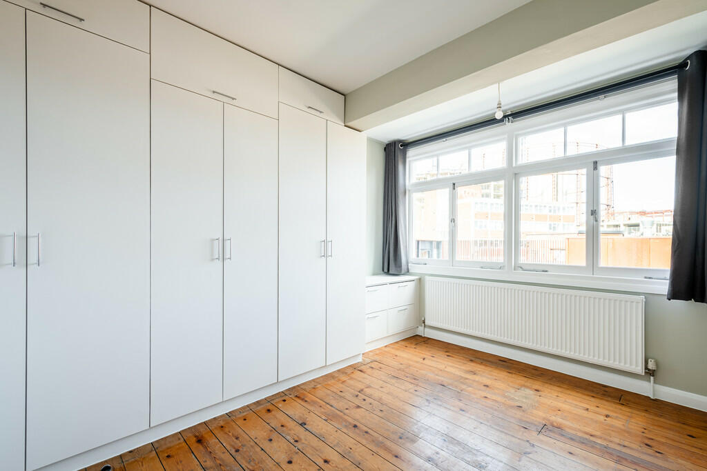 Hackney Rd 491 F1...