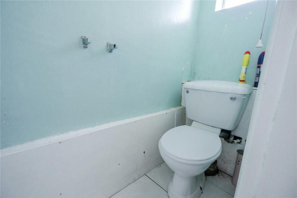Gff - Bathroom (2)