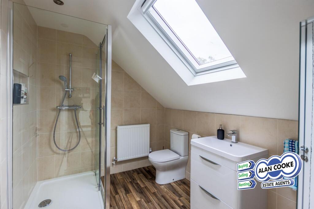 JACK &amp; JILL SHOWER ROOM