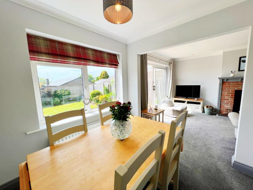 Dining Room 2.jpg