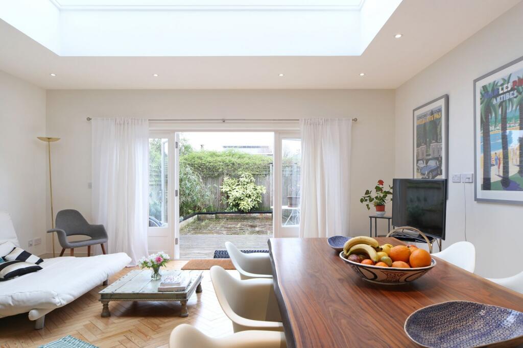 Reception Room alt v