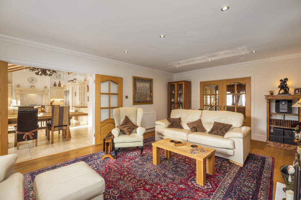 Lounge to Dining