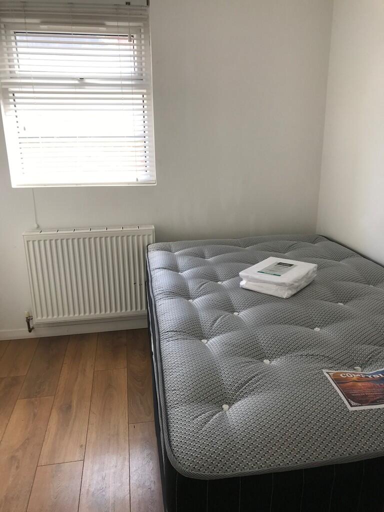 Room 7 bed