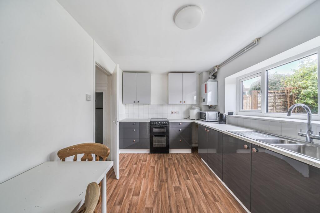 Beaufort Close, Sampford Peverell, Tiverton, Devon, EX16