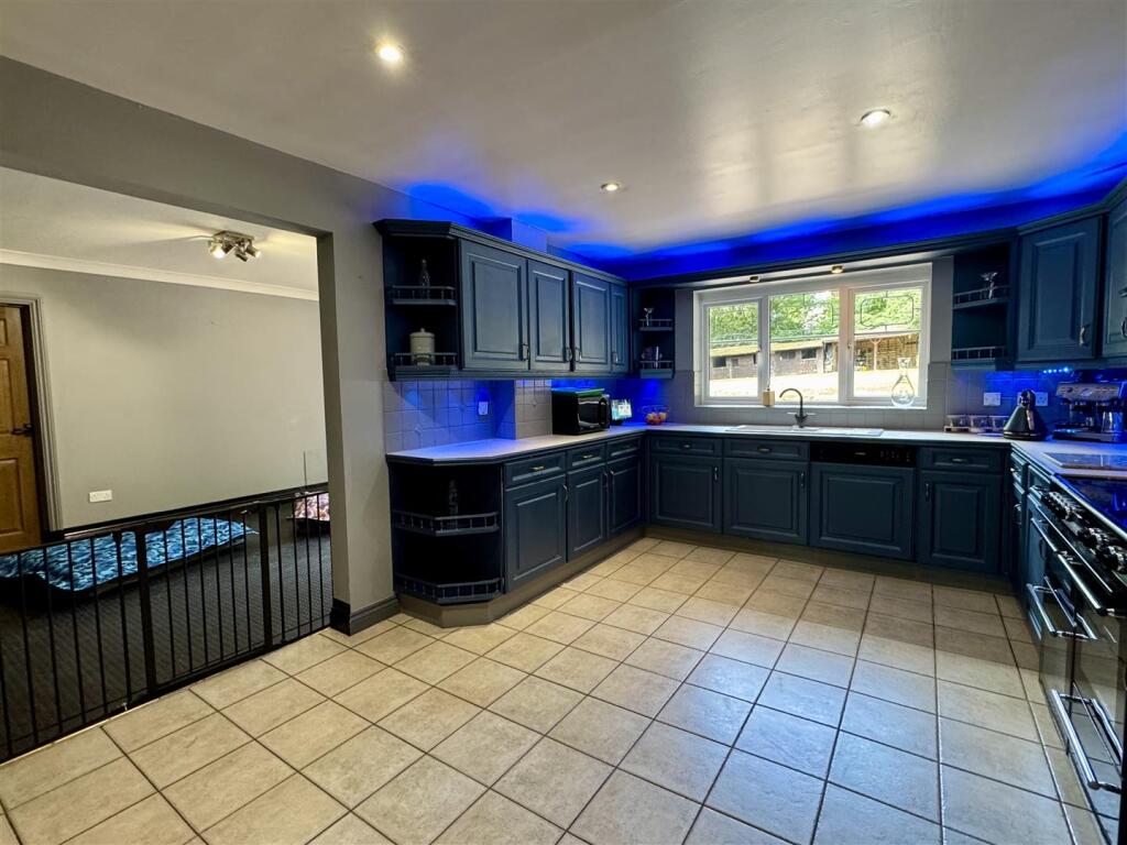 Kitchen Breakfast Room