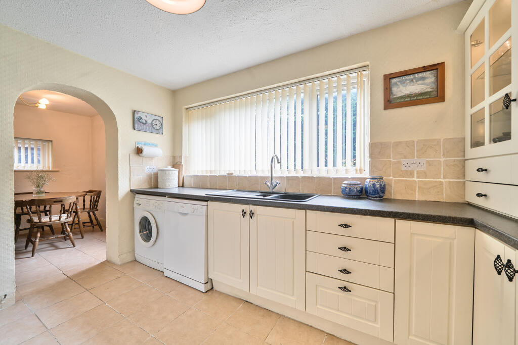 1315109-17-685ecb7f59f39