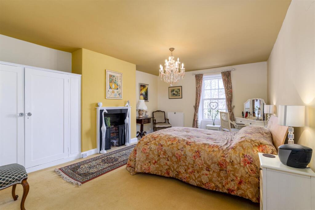 Bedroom_1.jpg