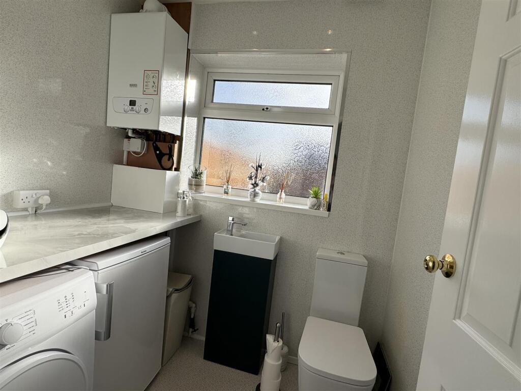 Ground floor utility/WC