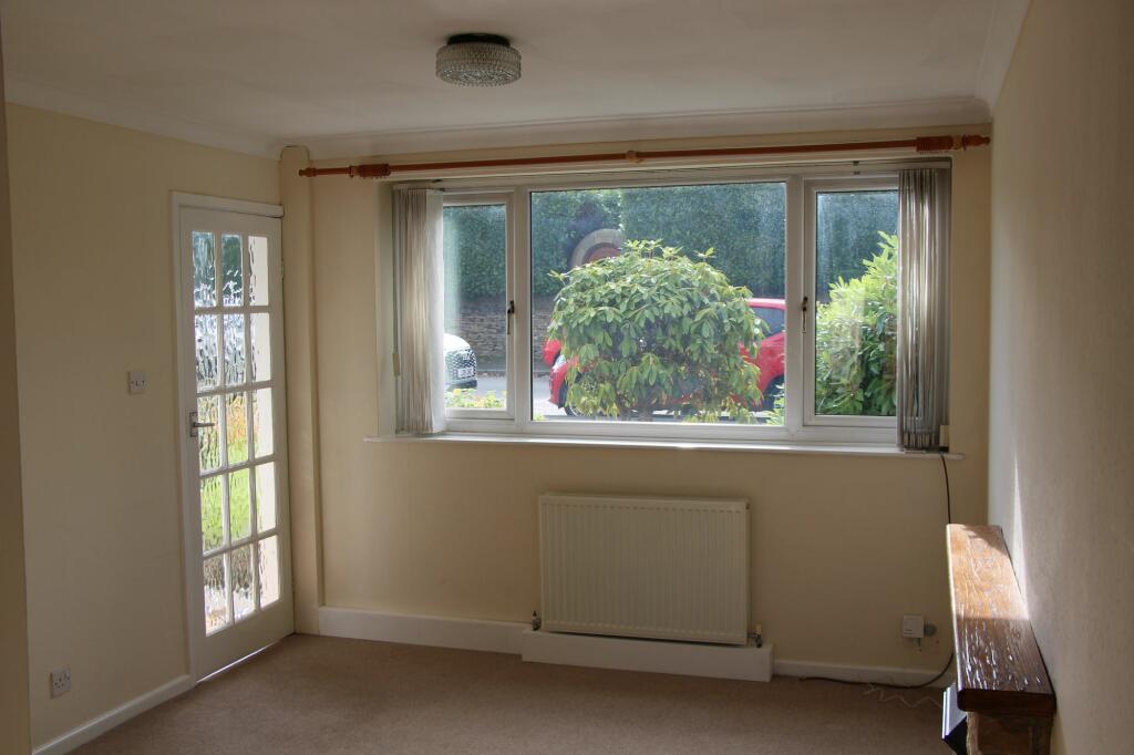 54 Highfield Road, HD8 0RQ