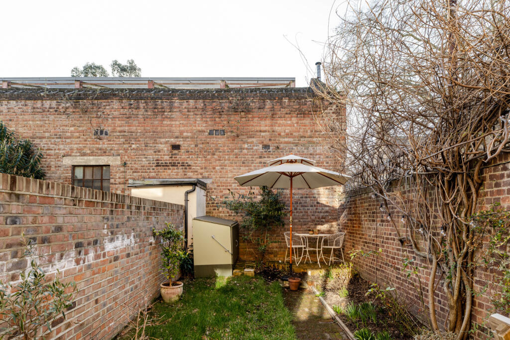 267761 - INIGO_GLOBE ROAD-154.jpg