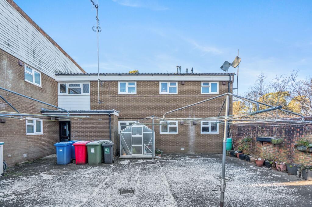 43 Keepers Coombe, Bracknell, Berkshire, RG12 0TN