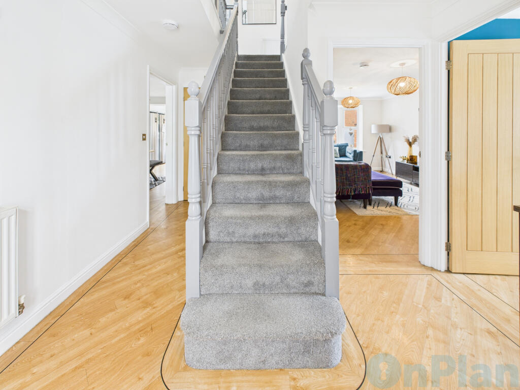 CAM04024G0-PR0029-STILL023