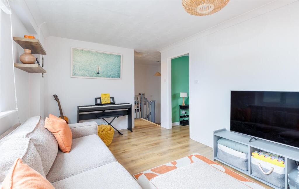 Sitting Room 1-1