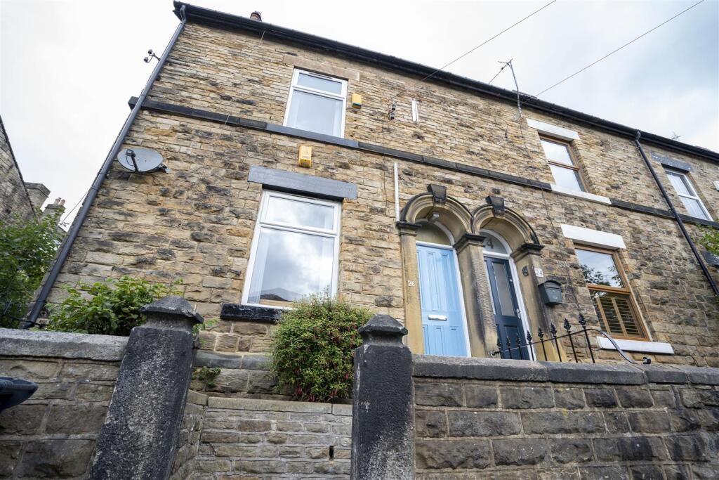 Exterior Ashdell Road.jpg