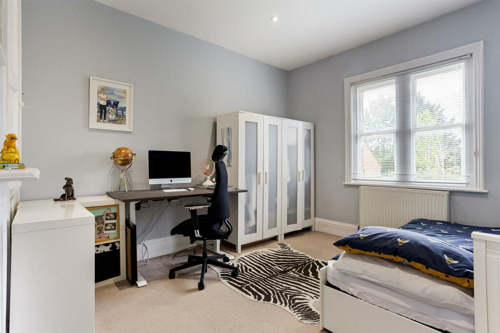 68829_134 Barnwood Road,Gloucester - (13)_low.jpg