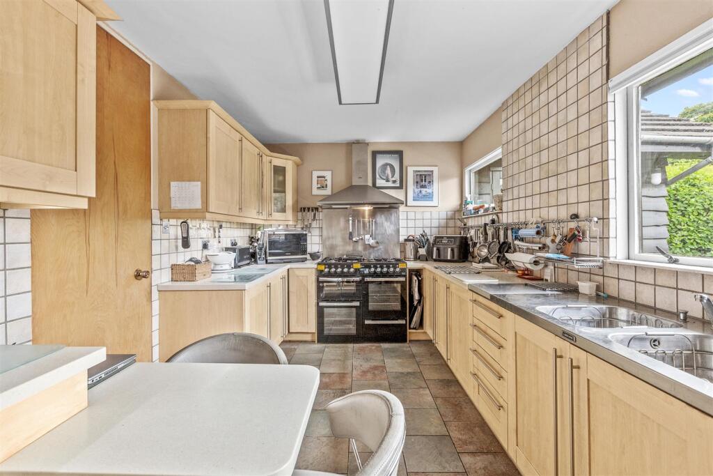 Chart, 7 Hare Lane End, HP16 0EX-8.jpg