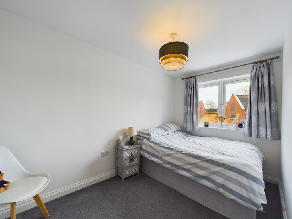 CAM02136G0-PR0190-STILL022