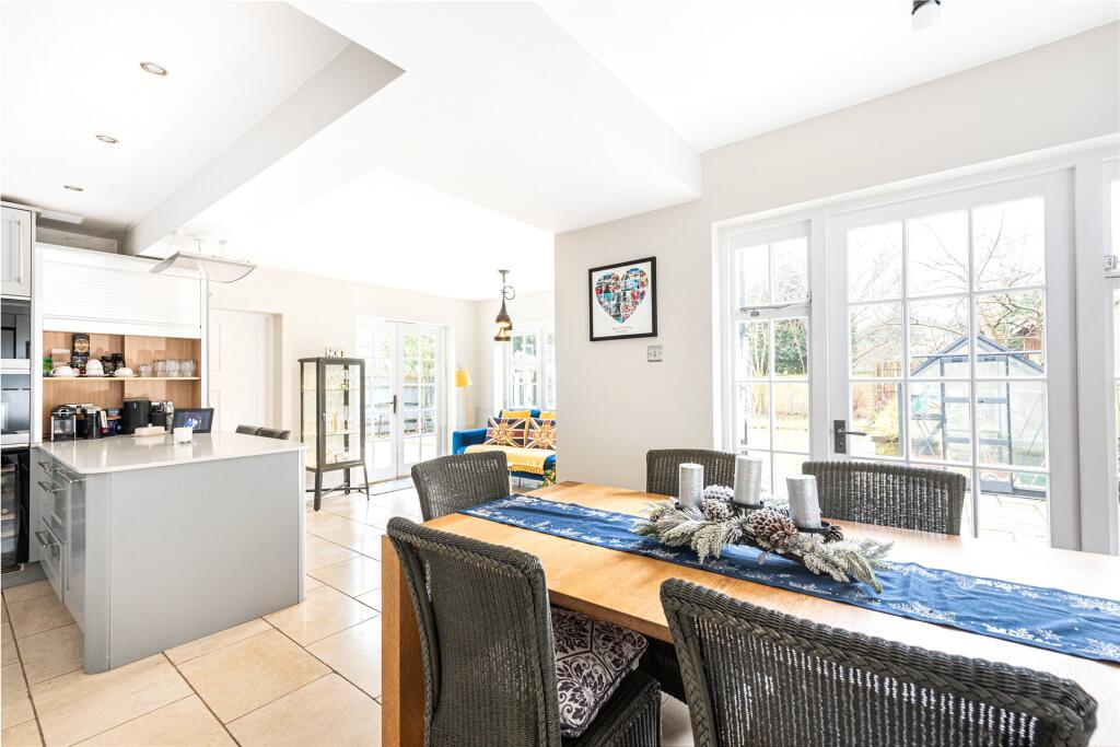 Kitchen/Dining Room