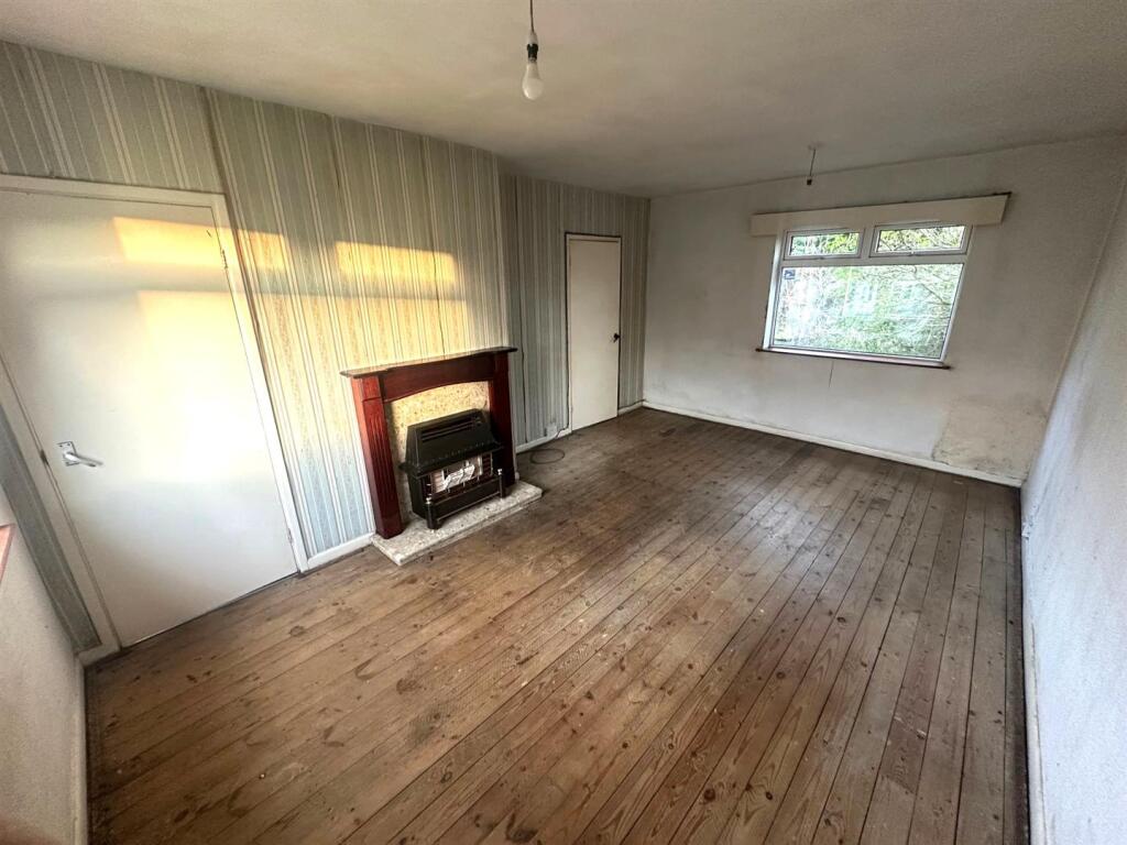 lounge 2.jpg