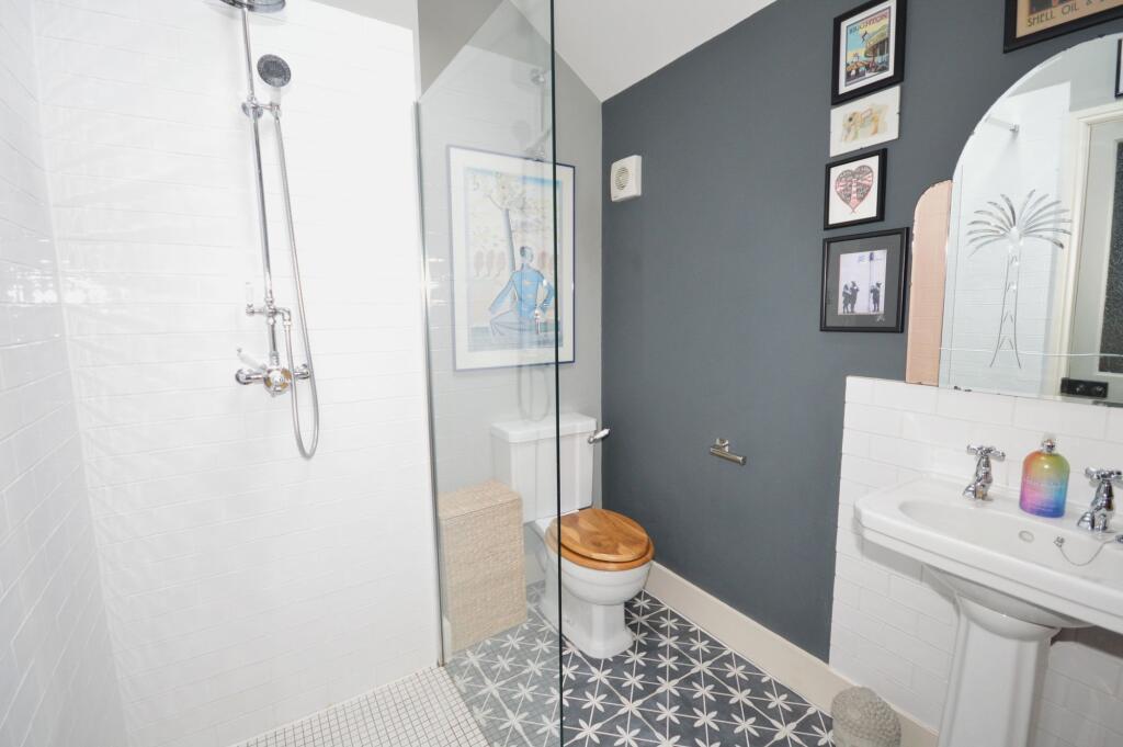 Cloakroom/Shower Room