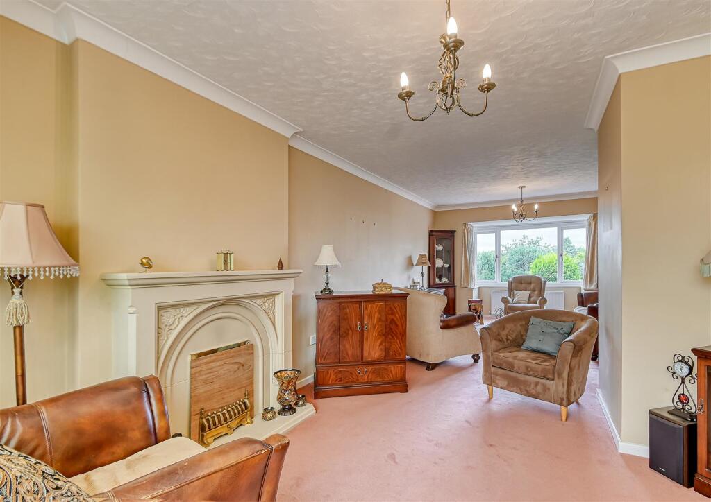 12 Rosemount Gardens-11.jpg