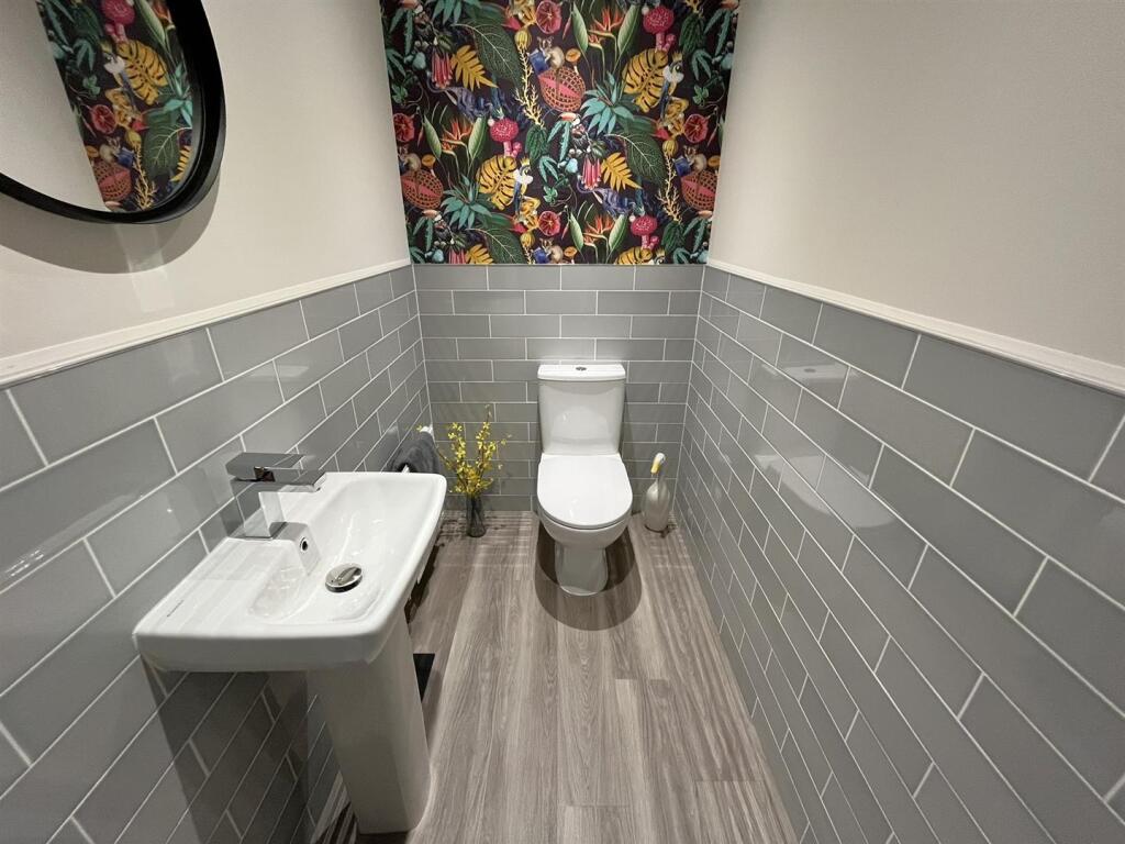 GUEST WC