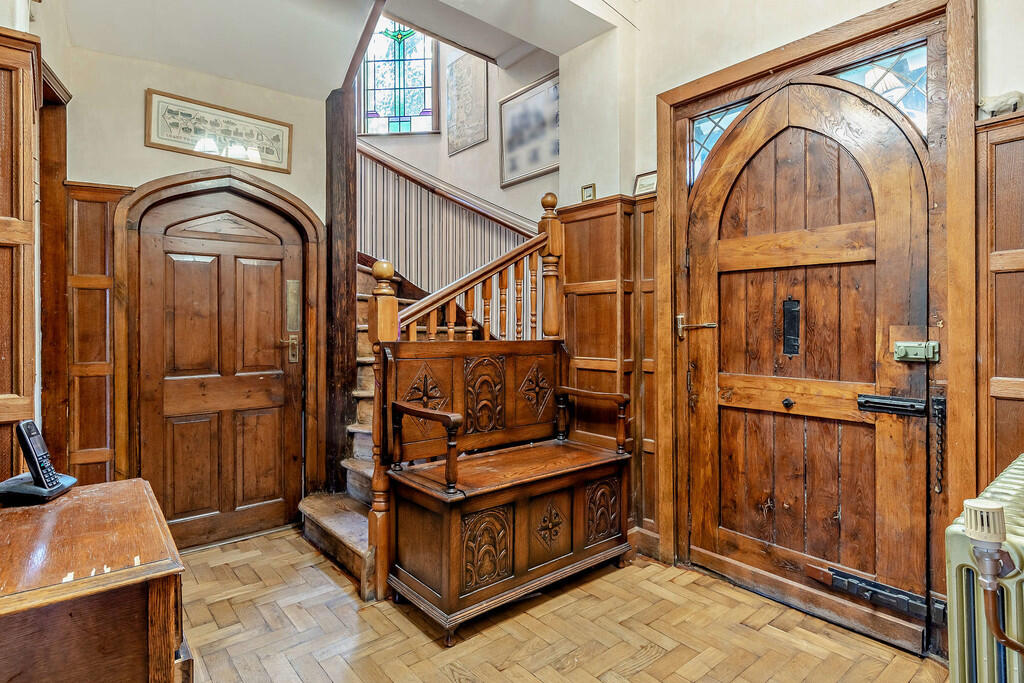 8646346-interior0...