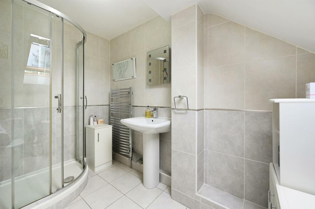 Ensuite.jpg