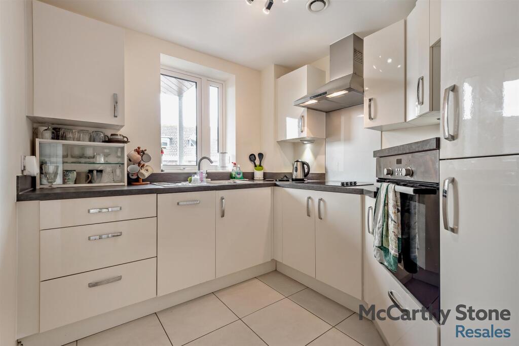 8659899-interior03-800.jpg