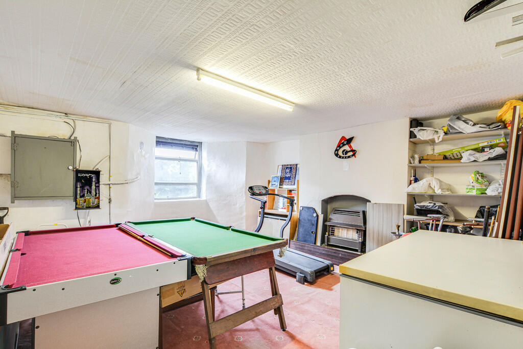 BASEMENT ROOM