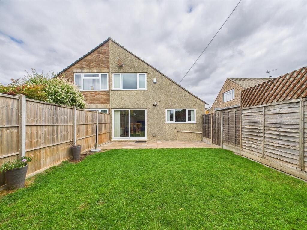 12 - Semi-detached House for Auction, Hengrove.jpg