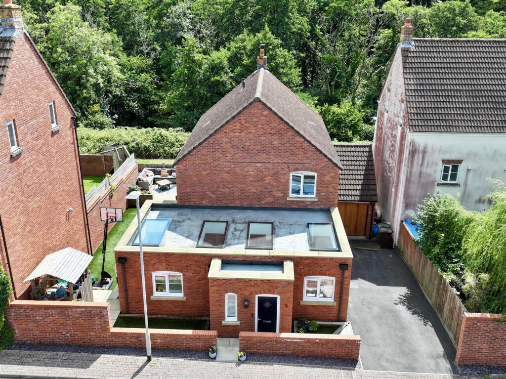 dji_fly_20250730_142824_0552_1753885904096_photo.j