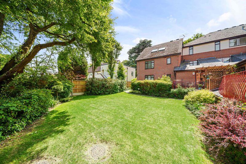 Private communal garden shot 2